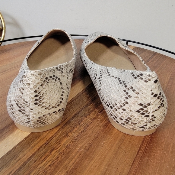 Jellypop Donnica Snakeskin Print Pointed Toe Ballet Flats Size 9 - Picture 5 of 17
